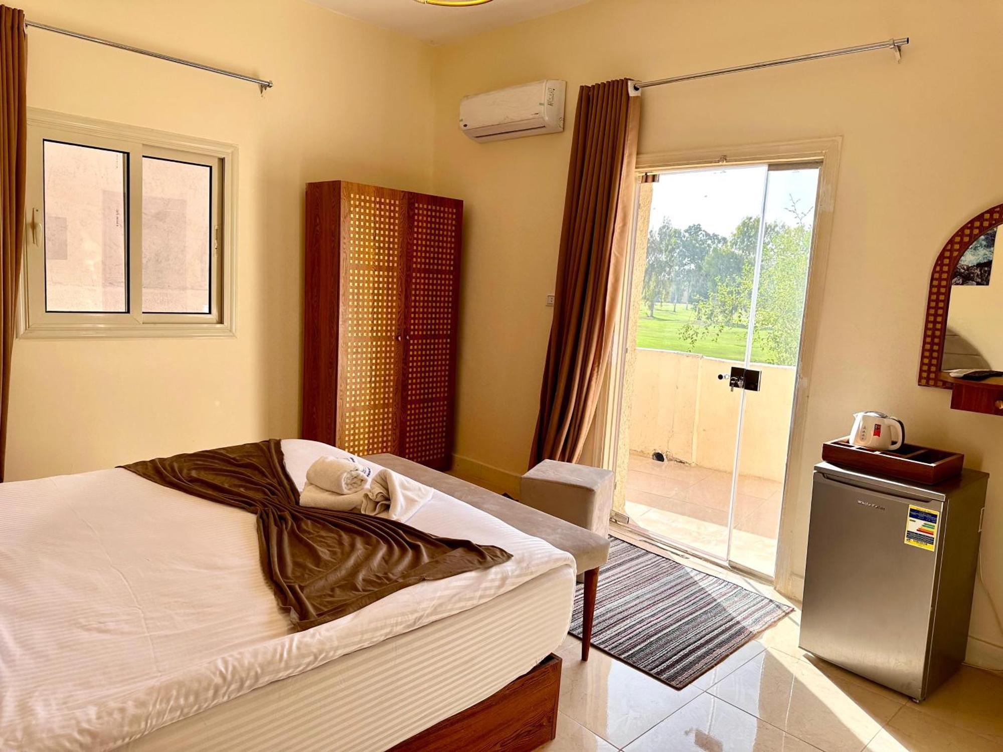 Golf Pyramids View Hotel Kafrat al Jabal Exterior photo