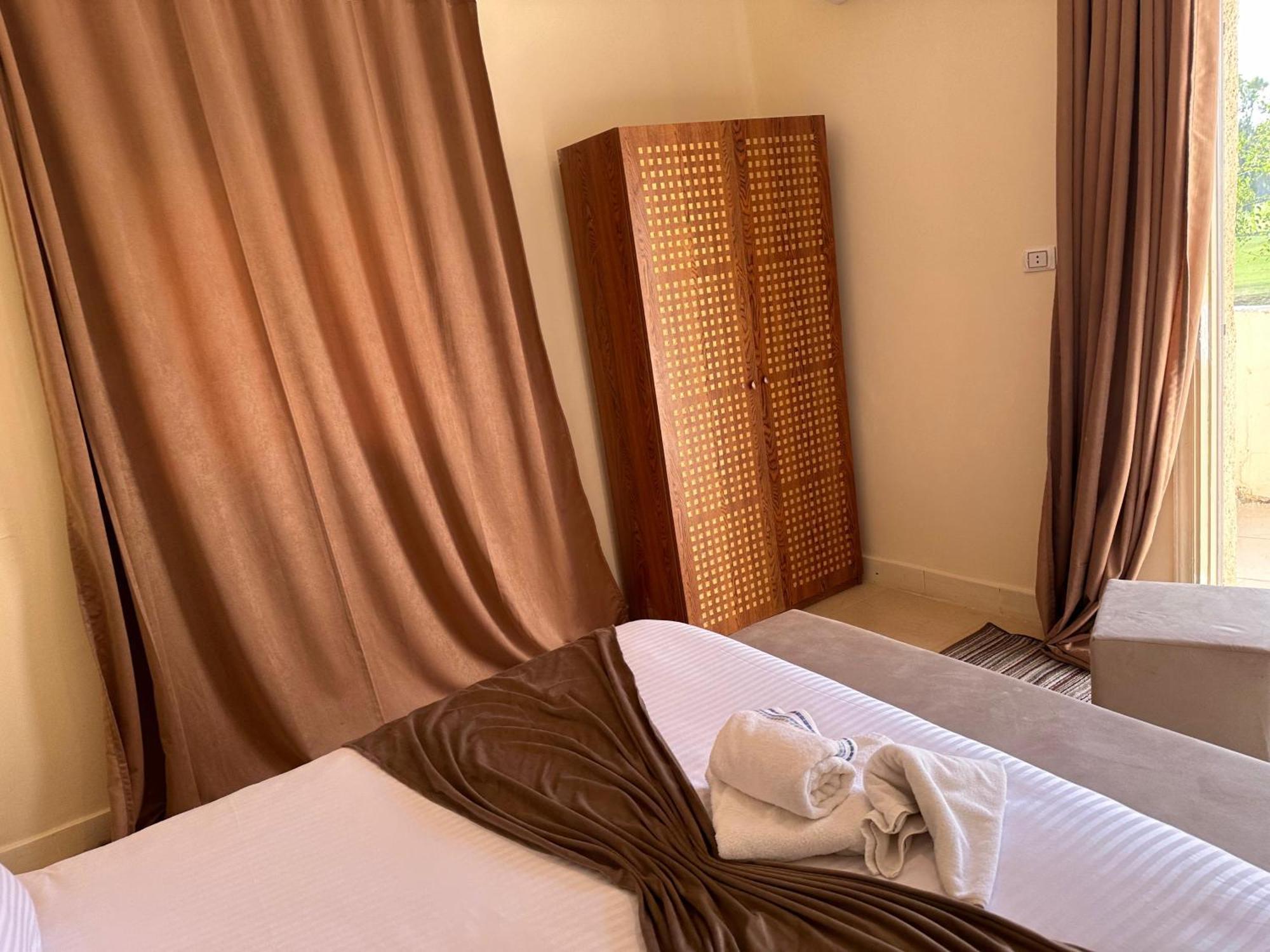 Golf Pyramids View Hotel Kafrat al Jabal Exterior photo
